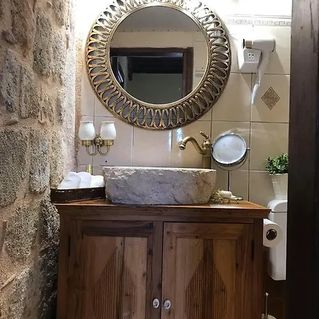 George & Alexandra's Daire *