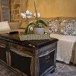 George & Alexandra's Appartement