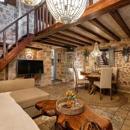 George & Alexandra's Апартаменти Rhodes City