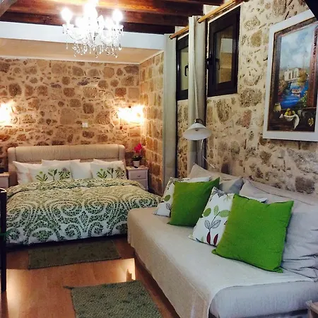 Апартаменти George & Alexandra's *