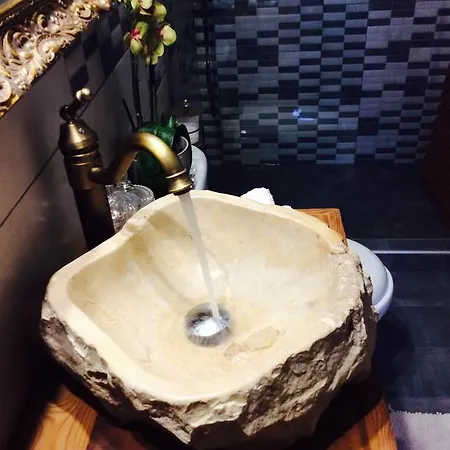 George & Alexandra'S Apartments Rhodes City