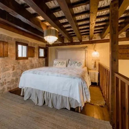 George & Alexandra's Rhodes City