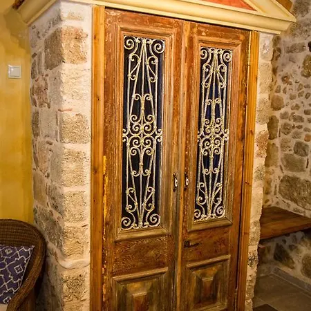 George & Alexandra's 아파트 *